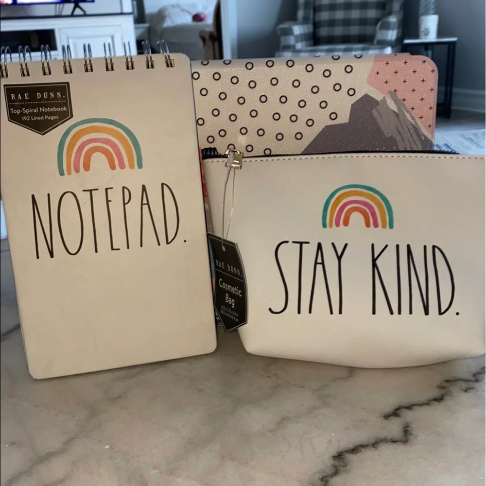 RAE DUNN SET • NOTEPAD & COSMETIC POUCH 🌈